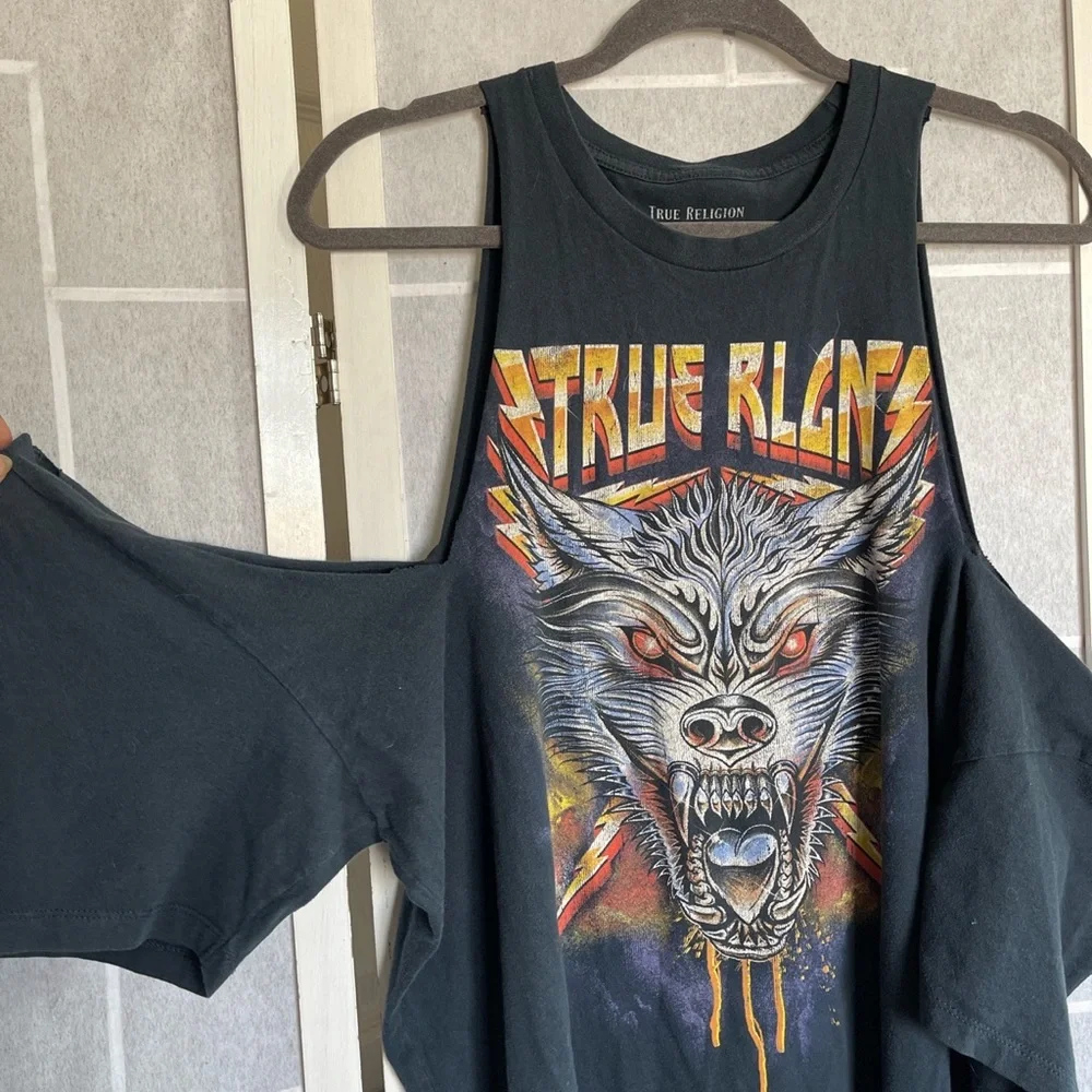 True Religion 80s Wolf Distressed Tshirt🔥 - Picture 3 of 5